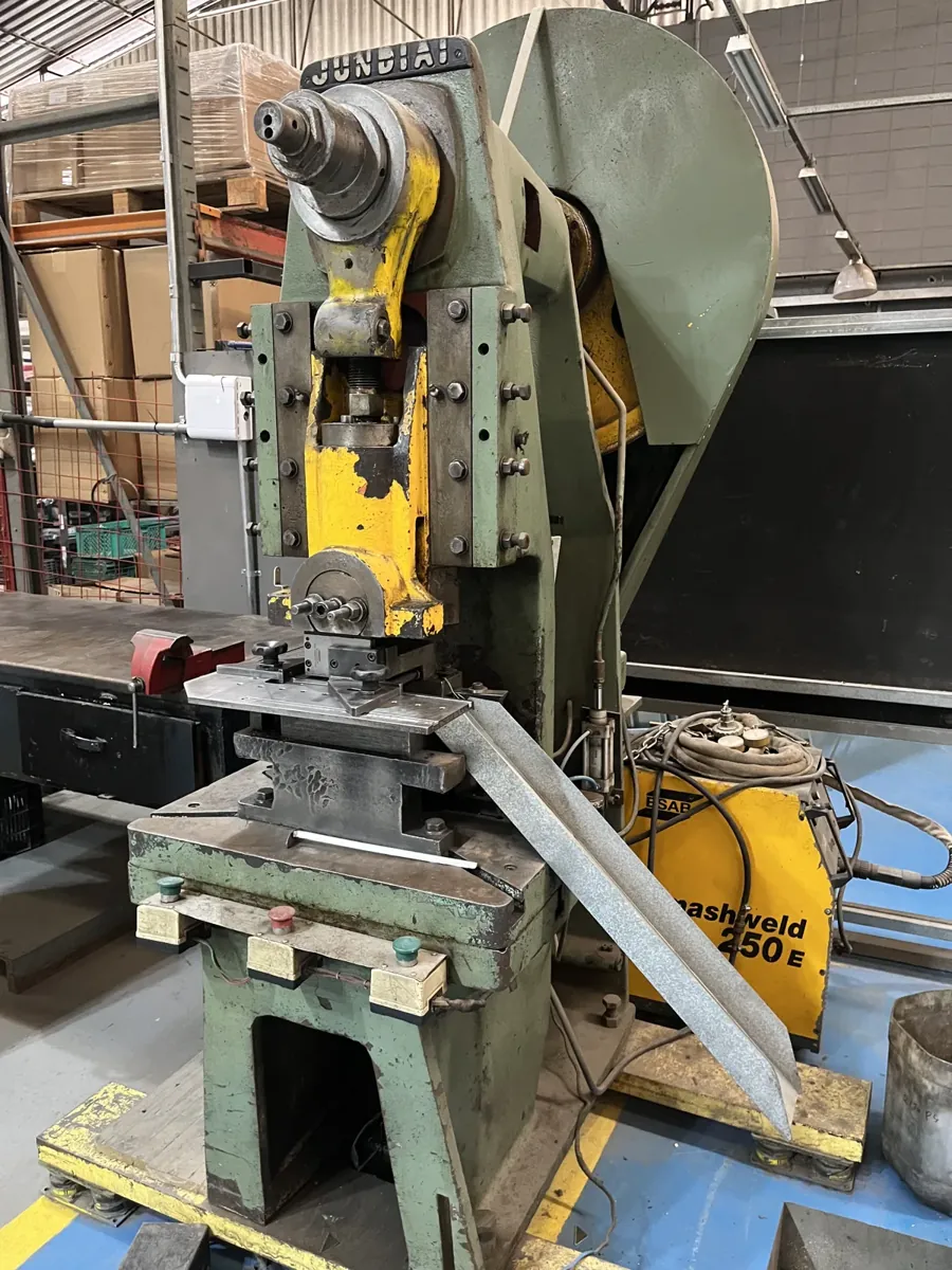 Equipamento de fabricação